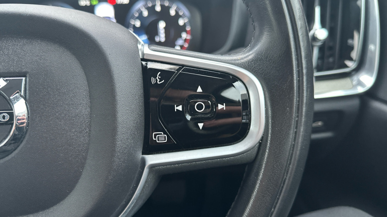 Volvo S60 2.0 T5 Inscription Plus 4dr Auto Petrol Saloon